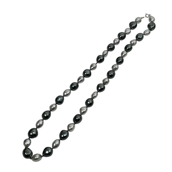 Trifari Faux Baroque Pearl Necklace Silver Clasp Tahitian Grey & White - Picture 2 of 6